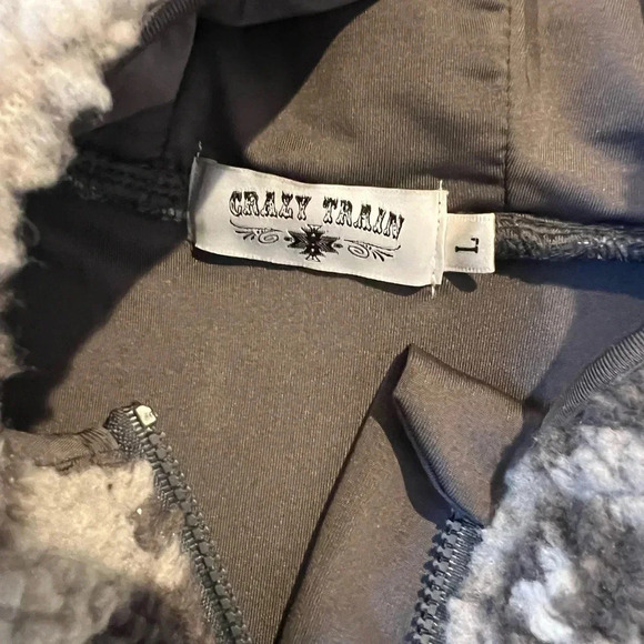 Crazy Train Grey‎ Cheetah Sherpa Hoodie - Picture 4 of 4